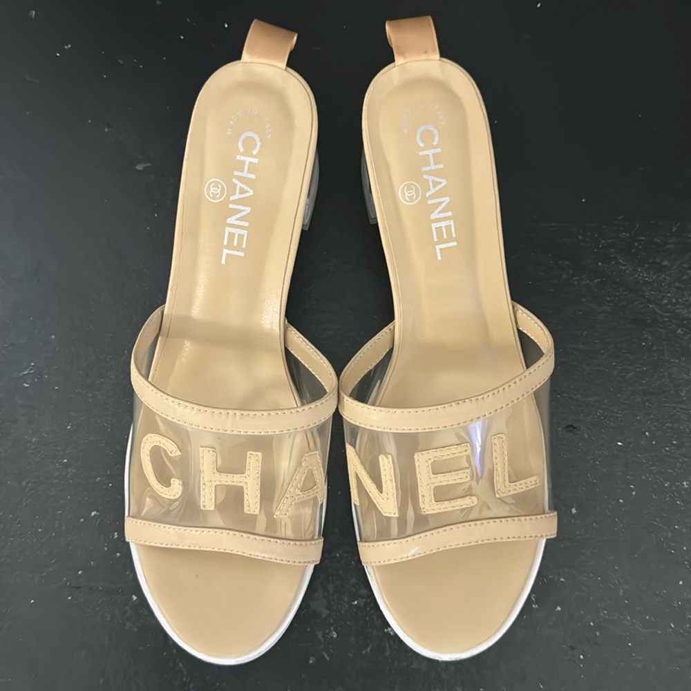 Chanel sandals 39